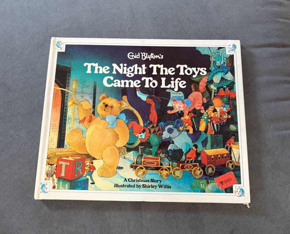 Vintage Hardcover”Night the Toys Came to Life.” By Enid Blyton 1989. Excellent